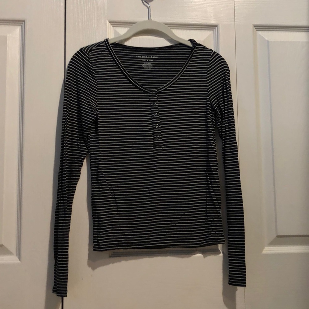 American Eagle soft and sexy long sleeve